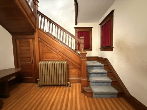319 W Washington Street, Clinton, IL