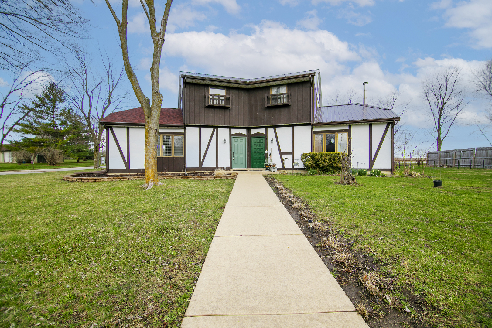 101 Sun Street #A, Stelle, IL