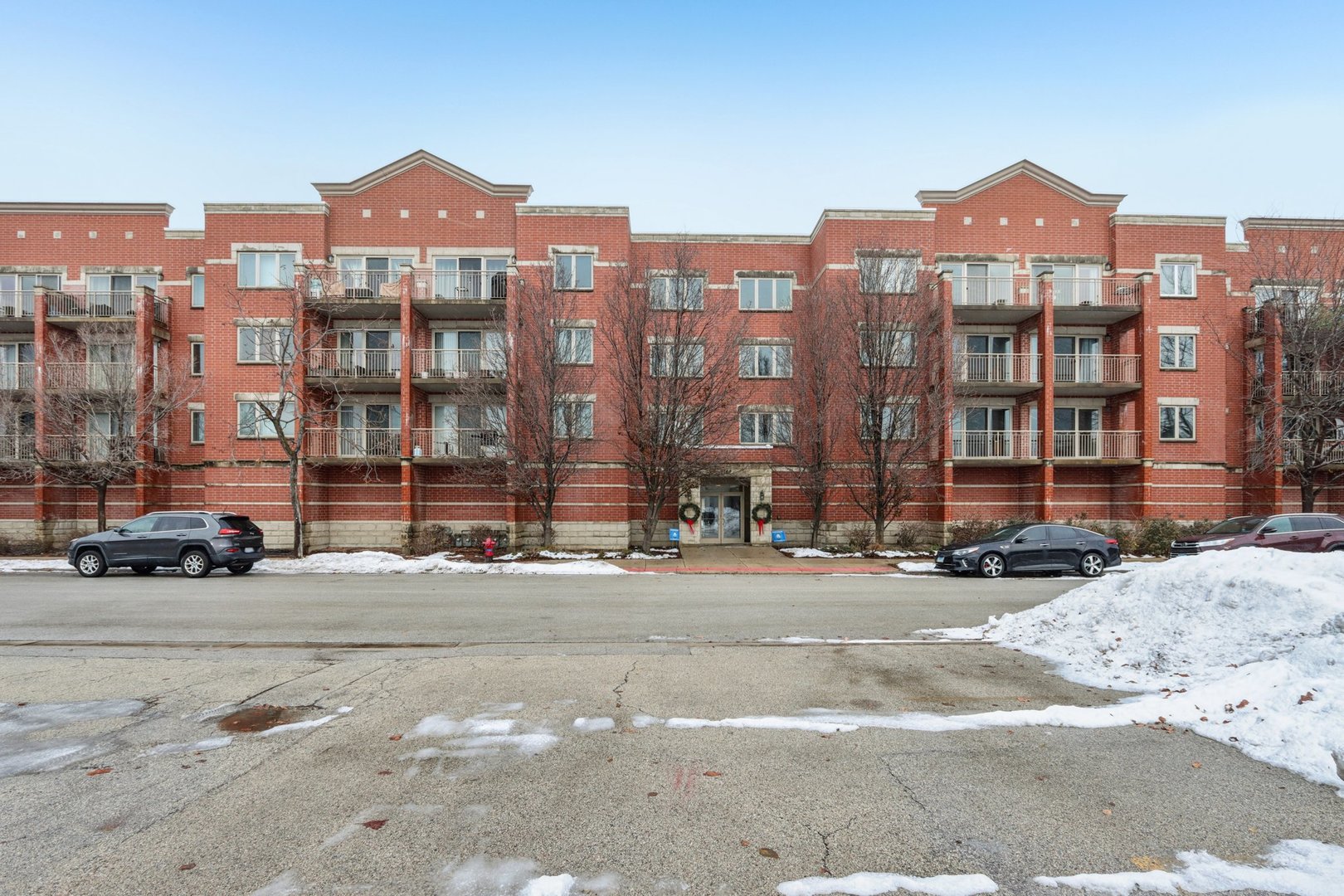 9864 LELAND Avenue #309, Schiller Park, IL