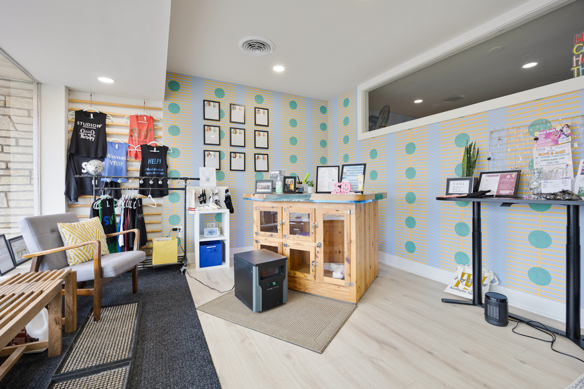 7361 North Avenue, River Forest, IL