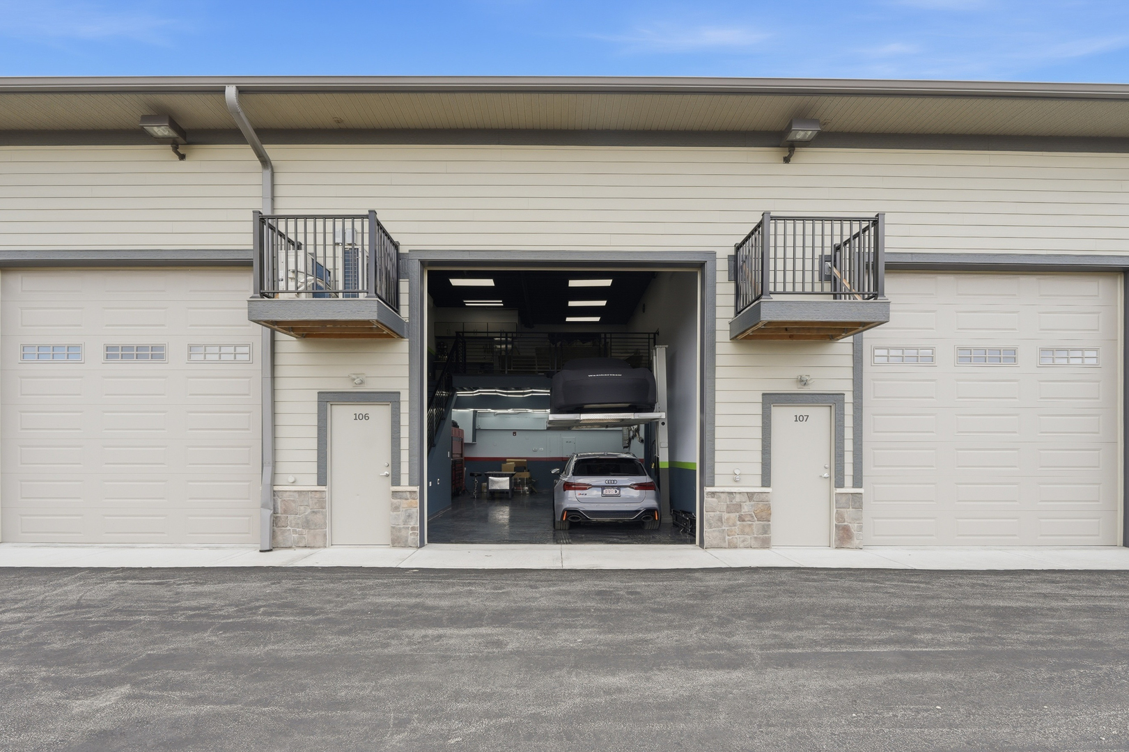 2112 Ferry Road #106, Naperville, IL