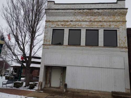 106 E Sale Street, Tuscola, IL