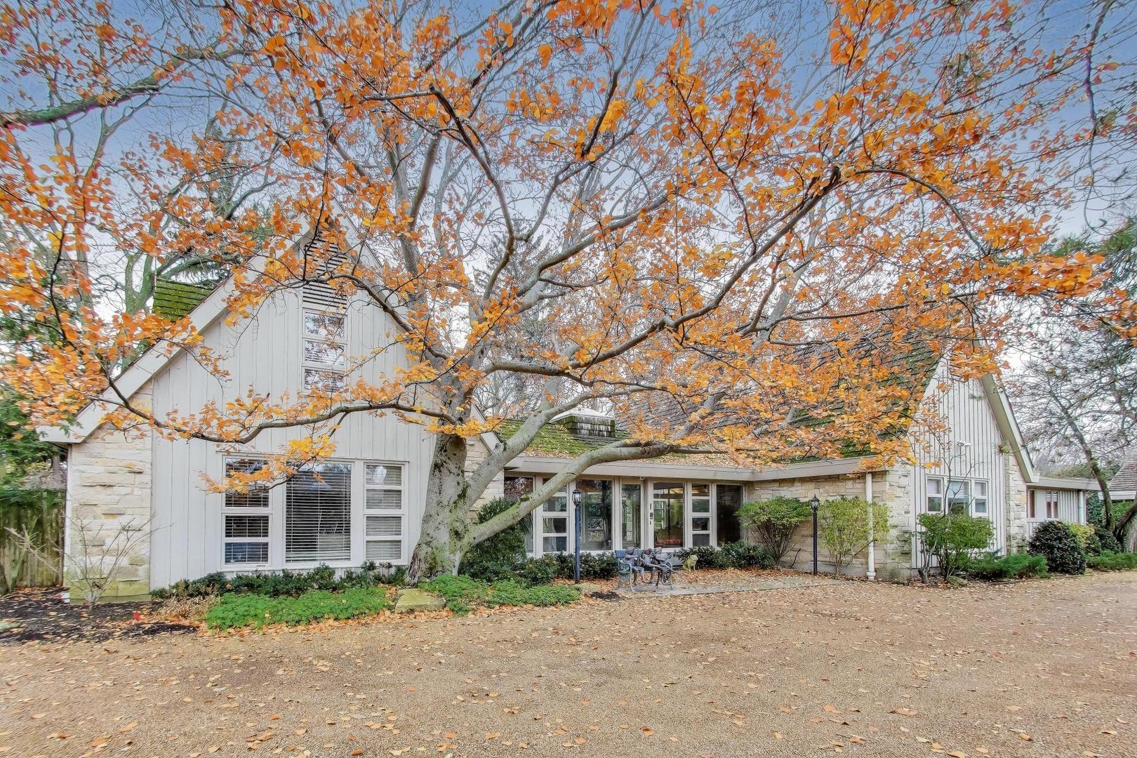 42 Woodley Road, Winnetka, IL