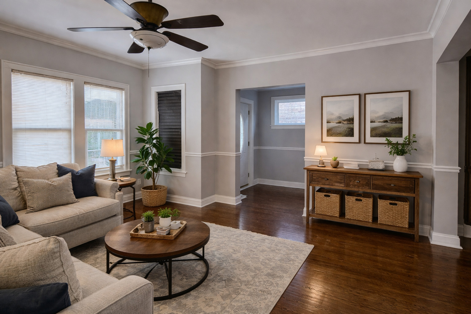 6210 S Sacramento Avenue, Chicago, IL
