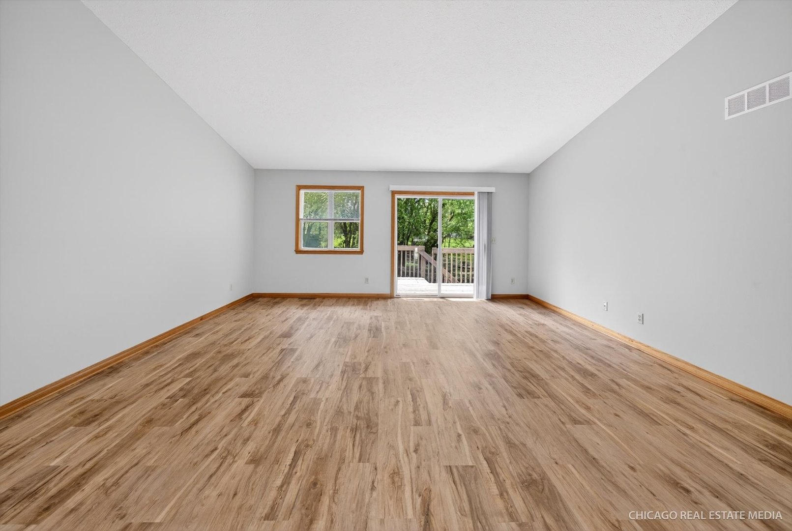 107 Edson Court, Poplar Grove, IL