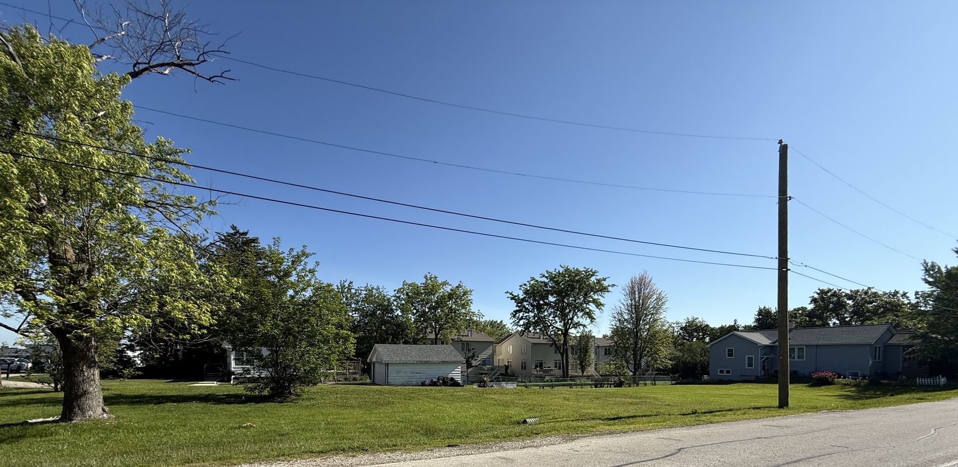 2160 Howard Avenue, Downers Grove, IL