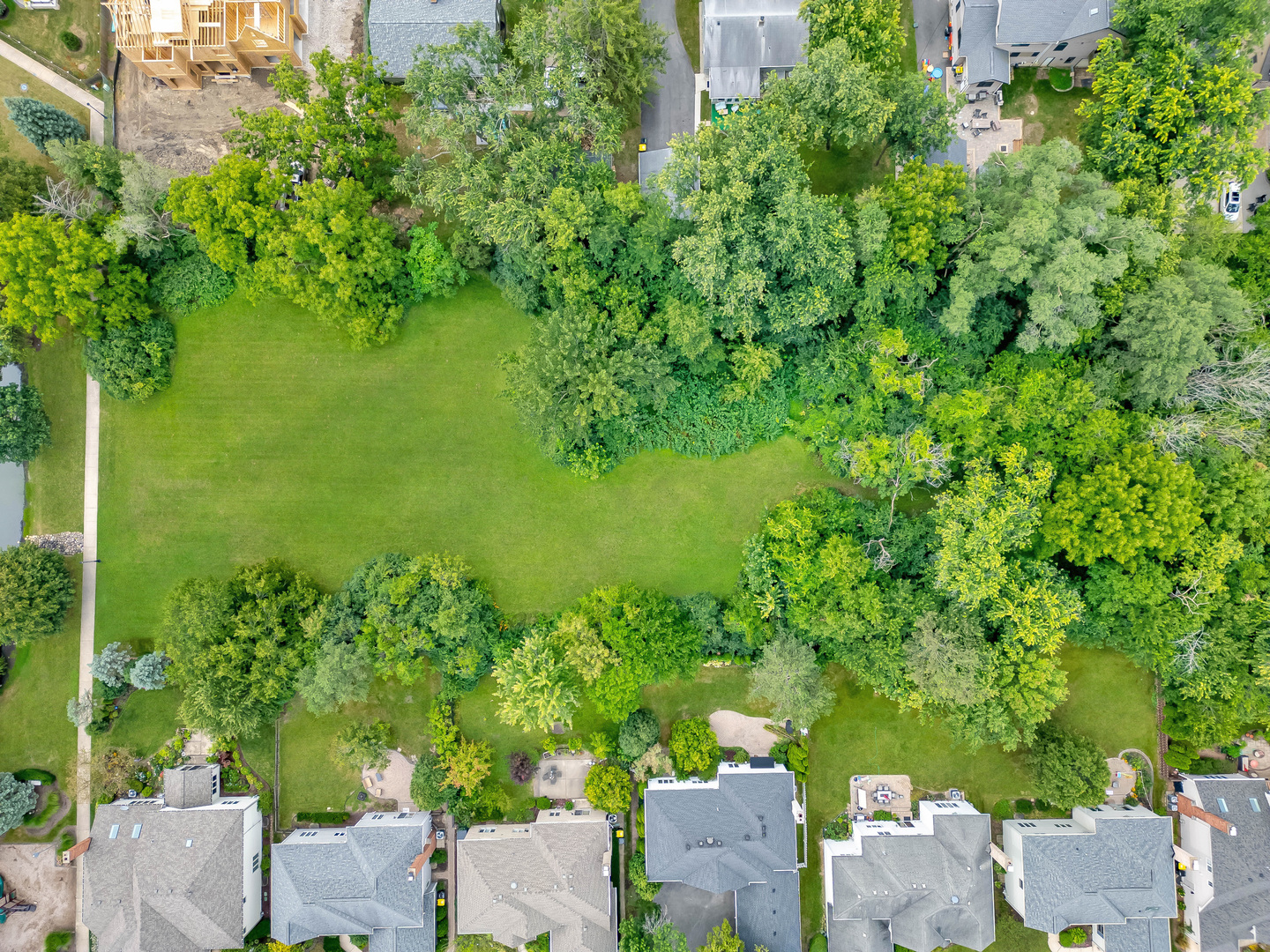 5725 S Wilmette Avenue, Westmont, IL