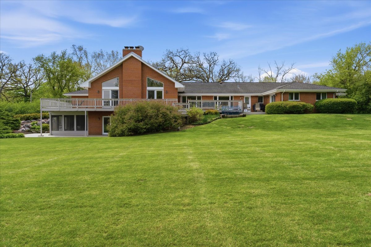 520 W Merri Oaks Road, Barrington Hills, IL