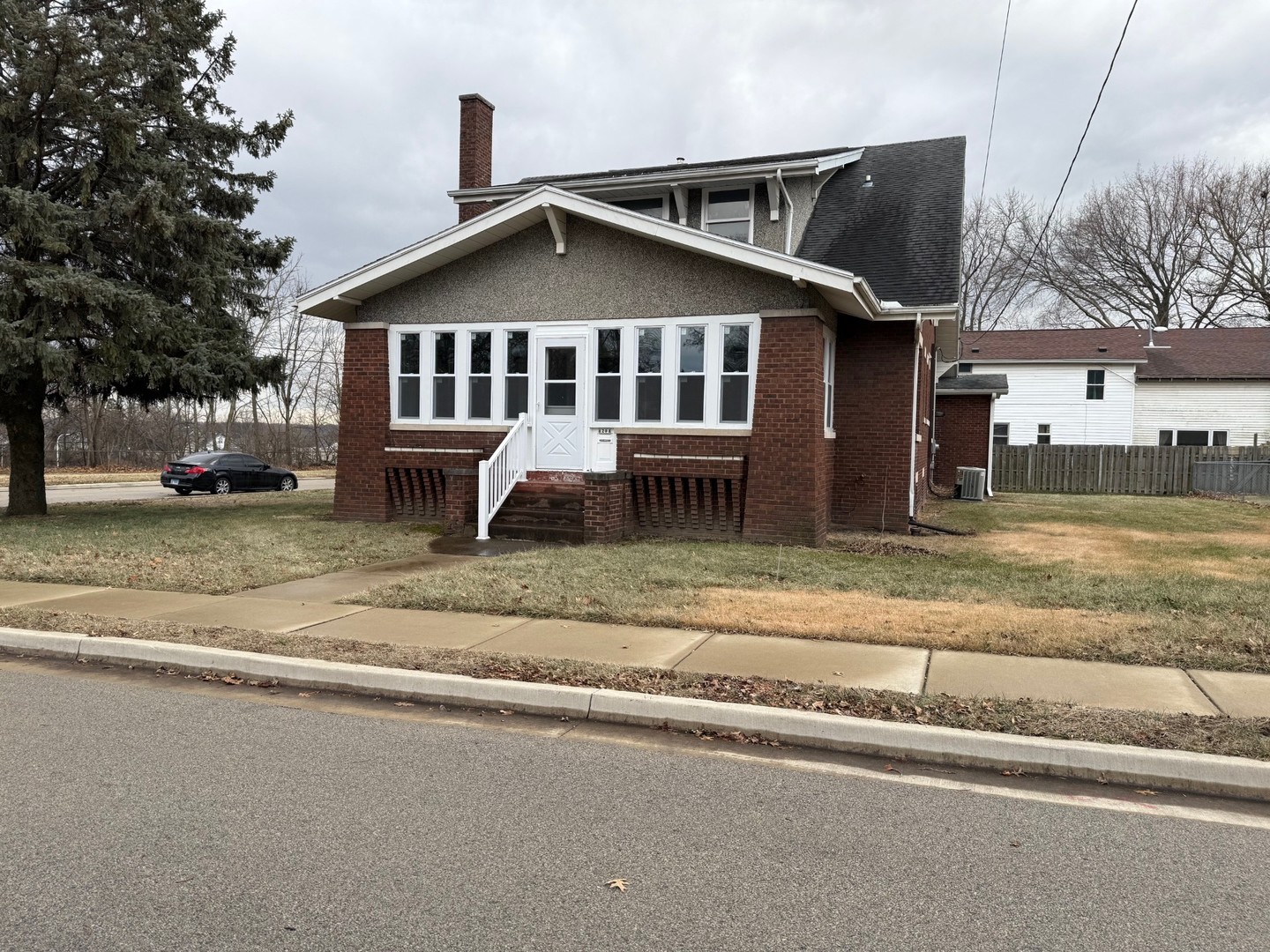 1204 6th Street, Peru, IL