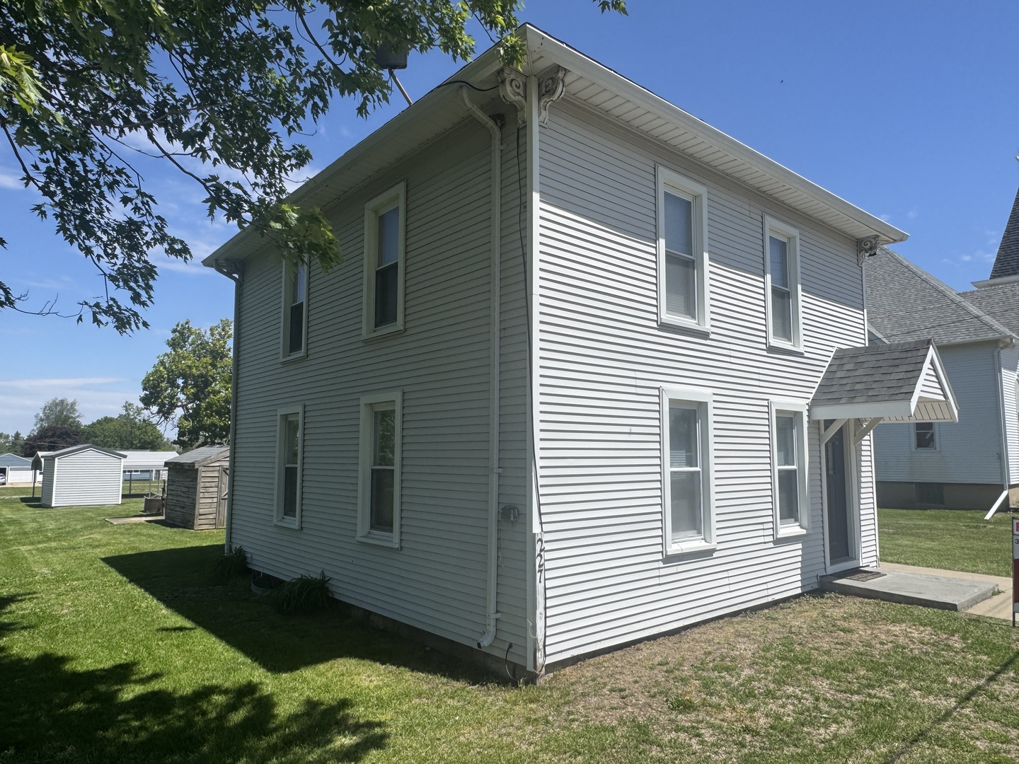 227 E 2nd Street, Mineral, IL