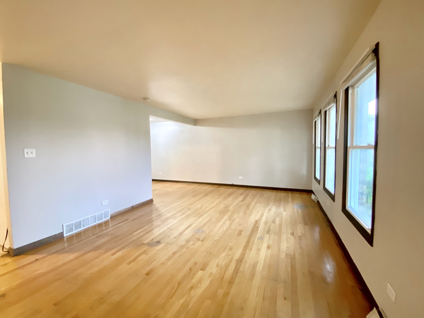 16428 Wabash Avenue, South Holland, IL