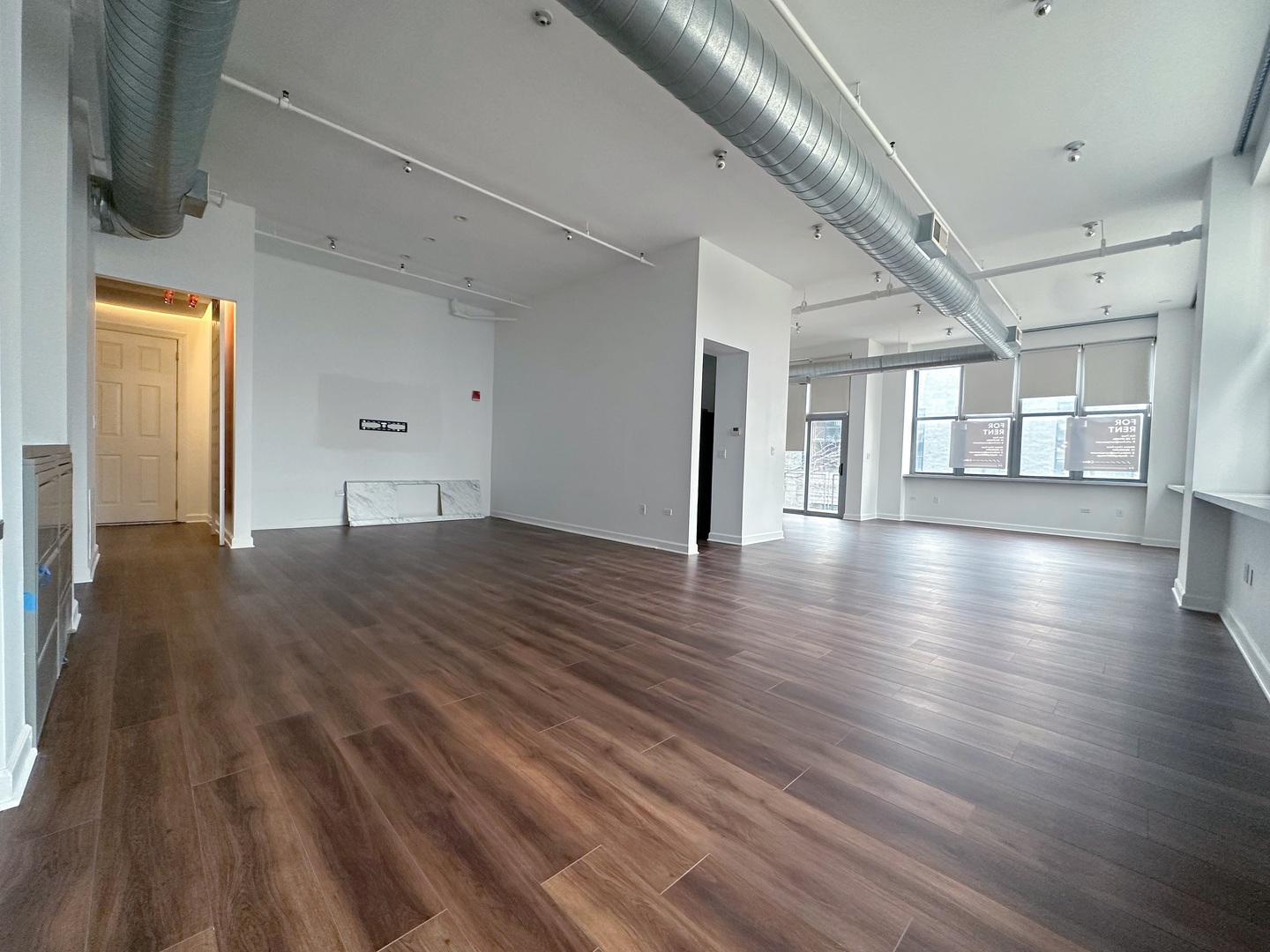824 W Superior Street #B208, Chicago, IL