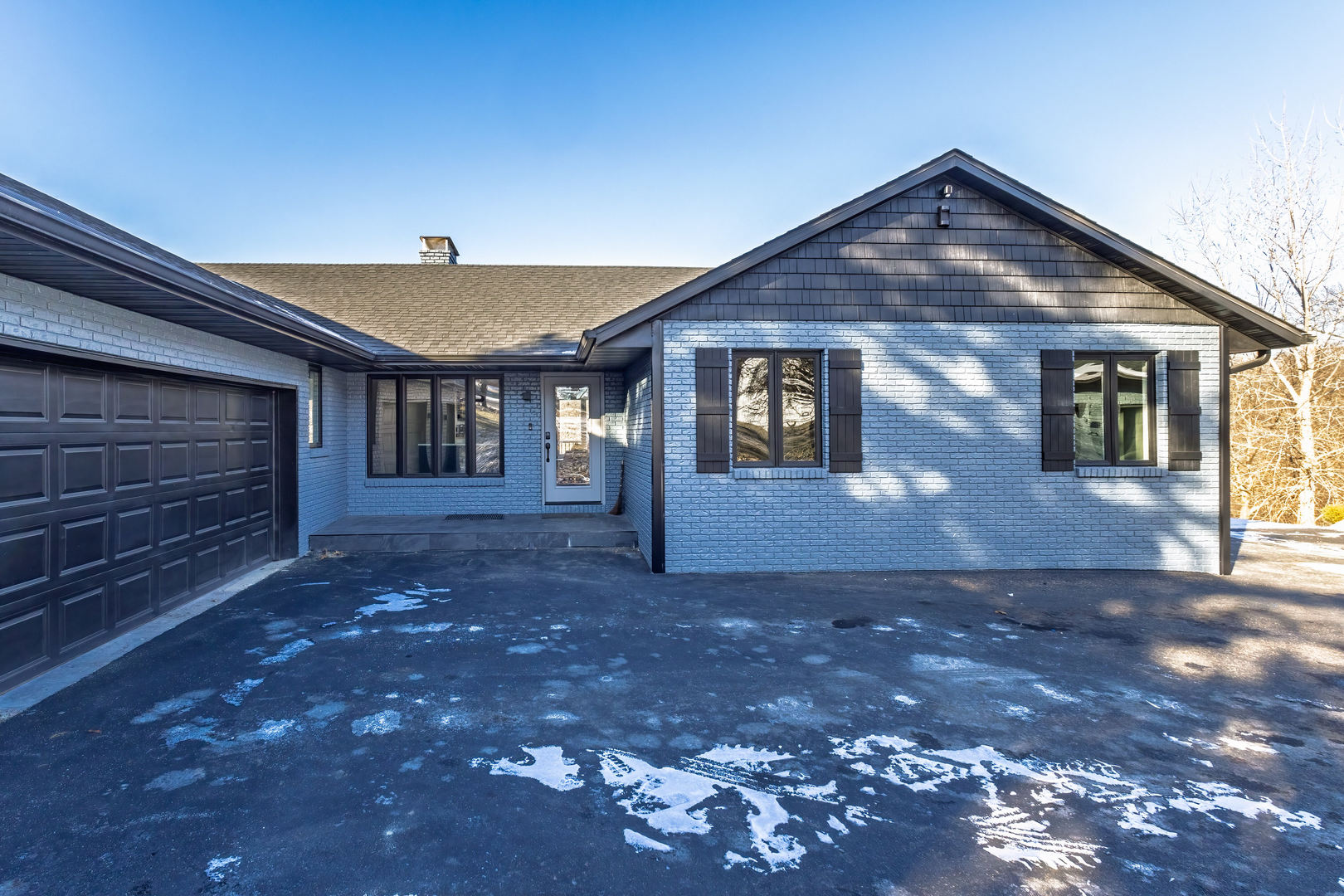 11700 61st Avenue, Blue Grass, IA