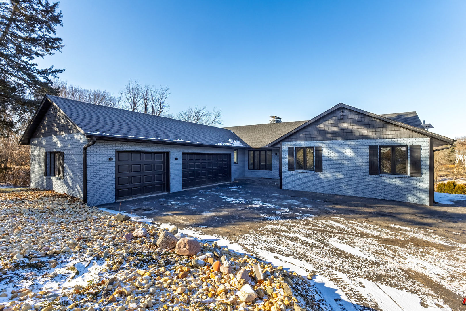 11700 61st Avenue, Blue Grass, IA