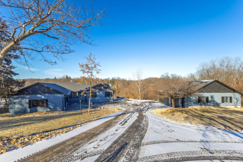 11700 61st Avenue, Blue Grass, IA