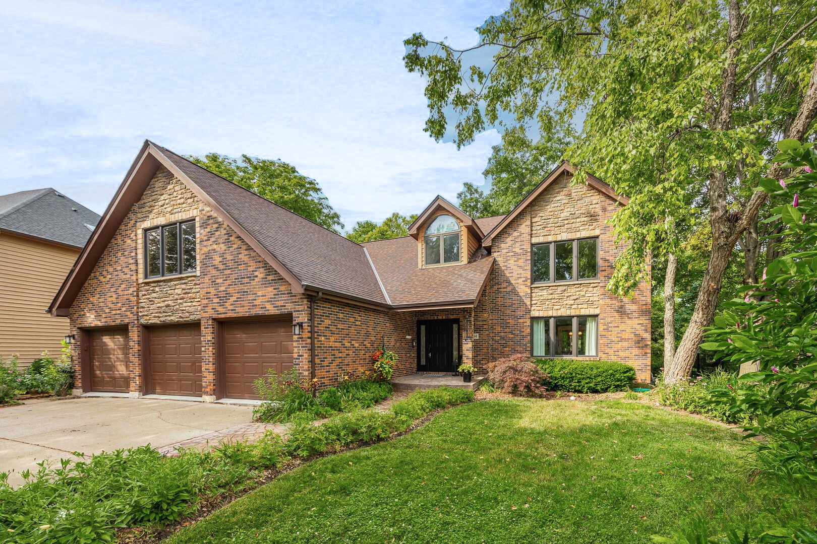 2734 Alyssa Drive, Naperville, IL