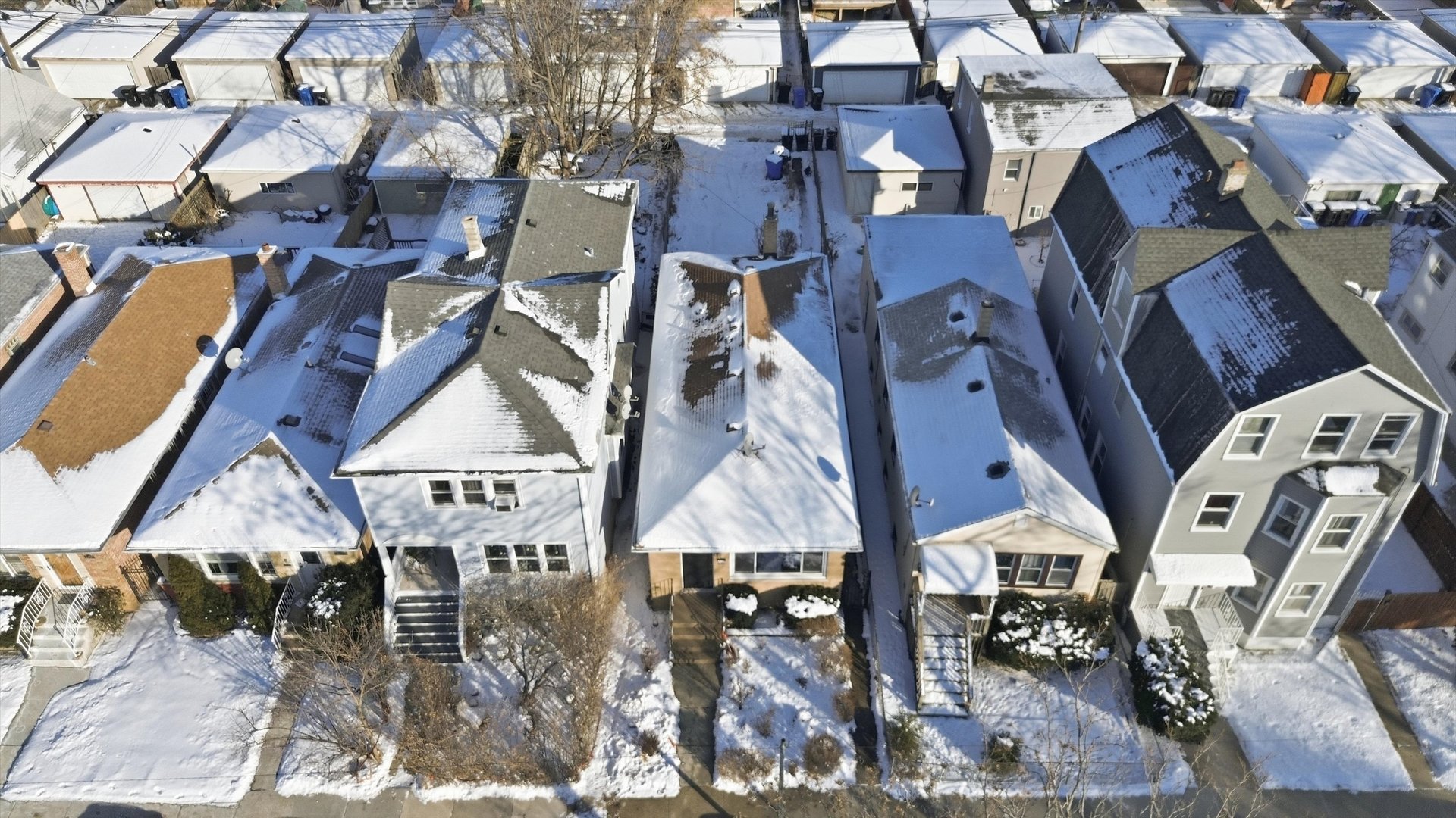 3415 N Kenton Avenue, Chicago, IL