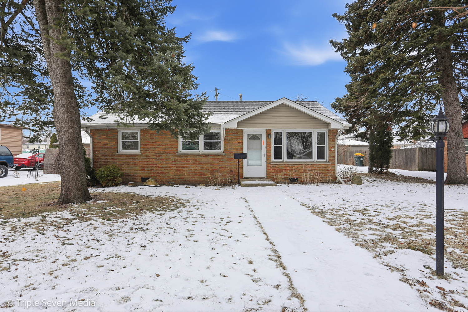 6135 Birmingham Street, Chicago Ridge, IL