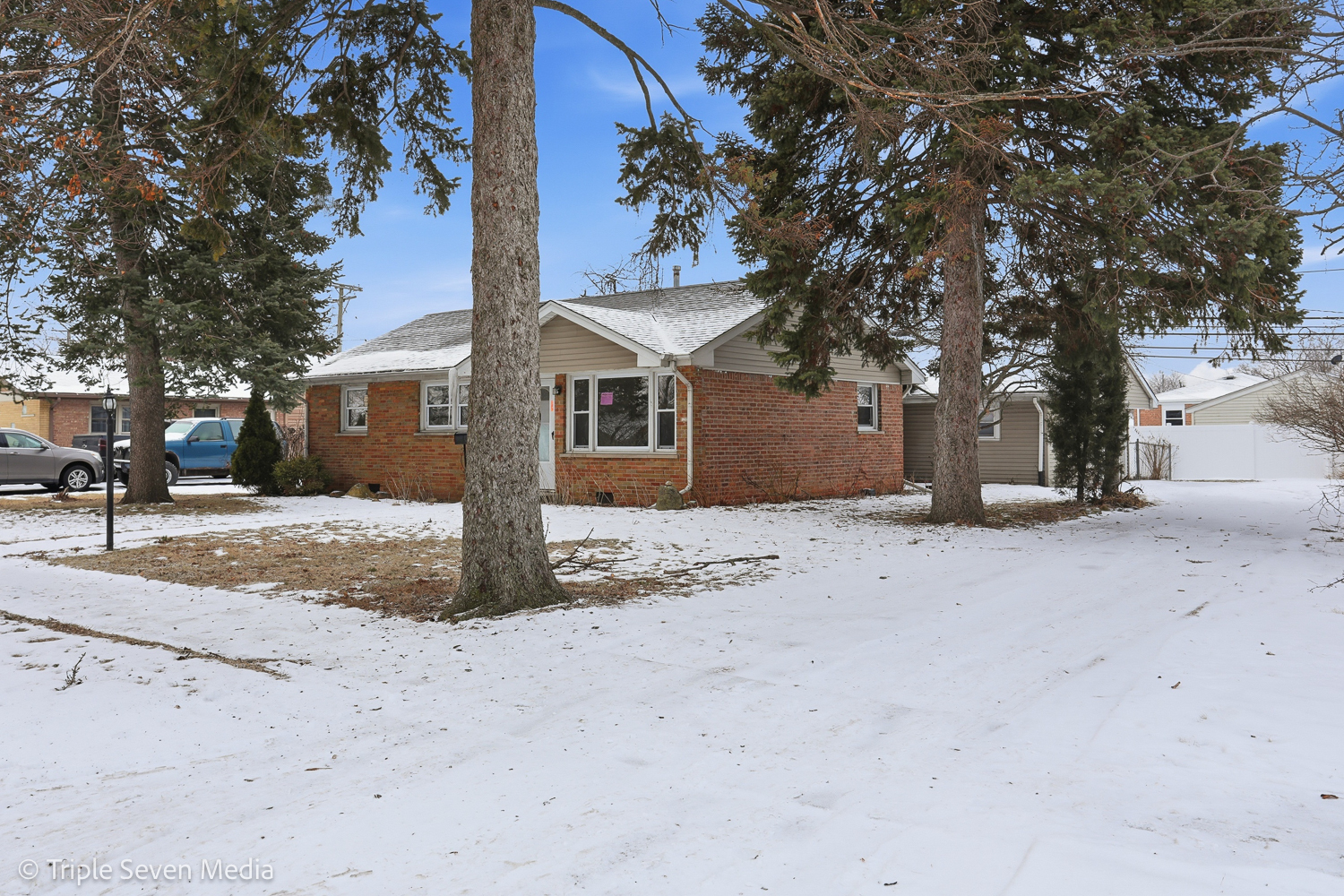 6135 Birmingham Street, Chicago Ridge, IL