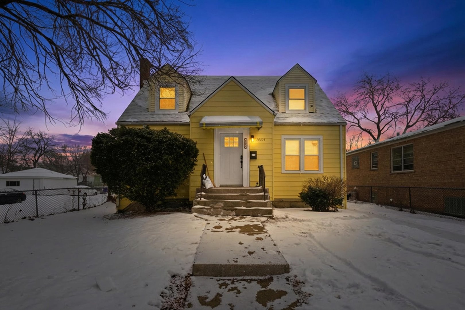 10035 S La Salle Street, Chicago, IL