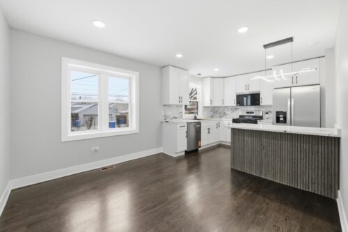 10035 S La Salle Street, Chicago, IL
