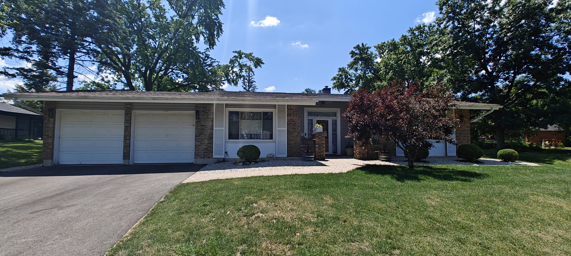 3205 63rd Street, Woodridge, IL