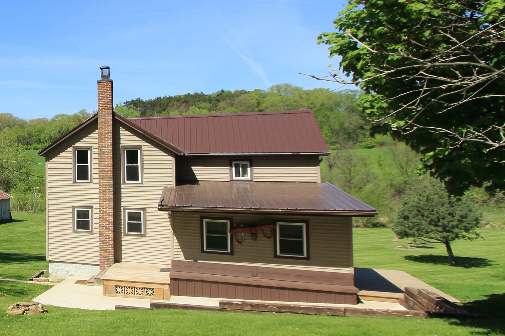 17896 Skunk Hollow Road, Mt. Carroll, IL