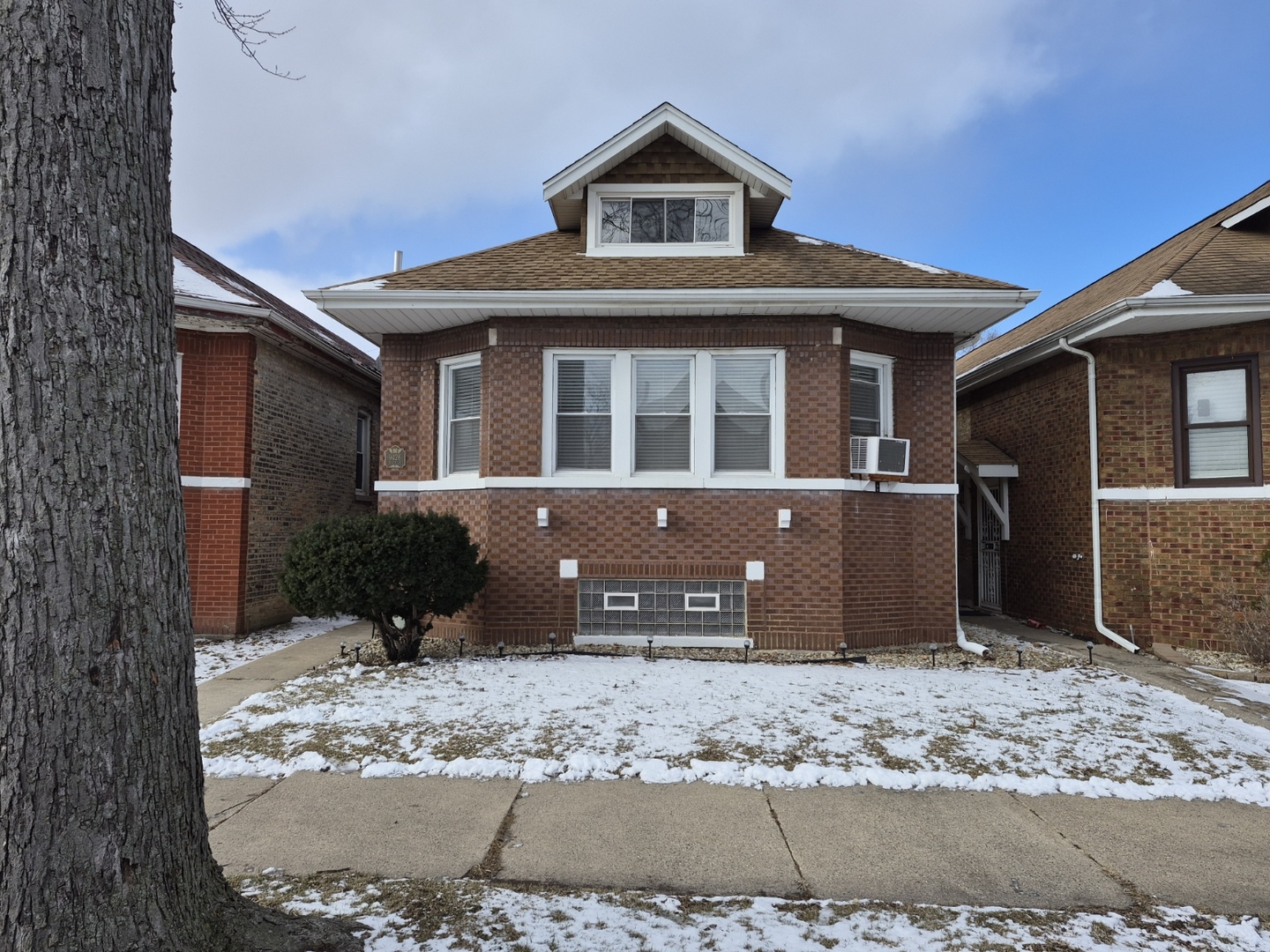 9426 S Racine Avenue, Chicago, IL