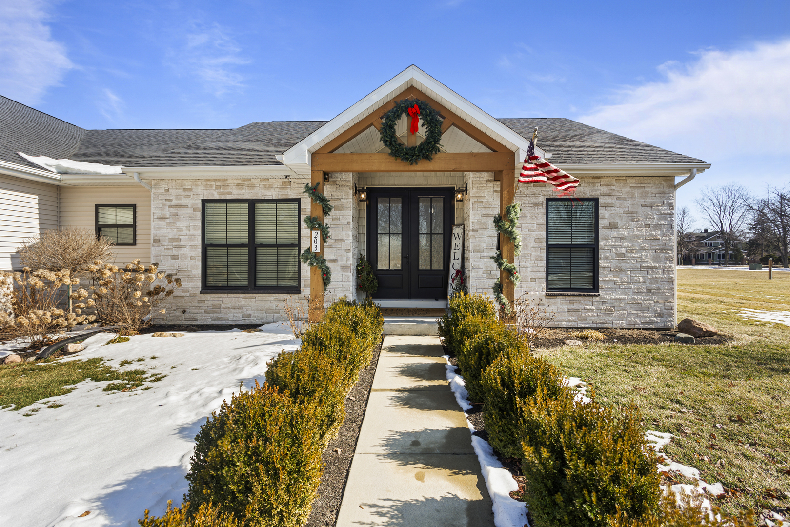 203 N Niles Avenue, Tuscola, IL