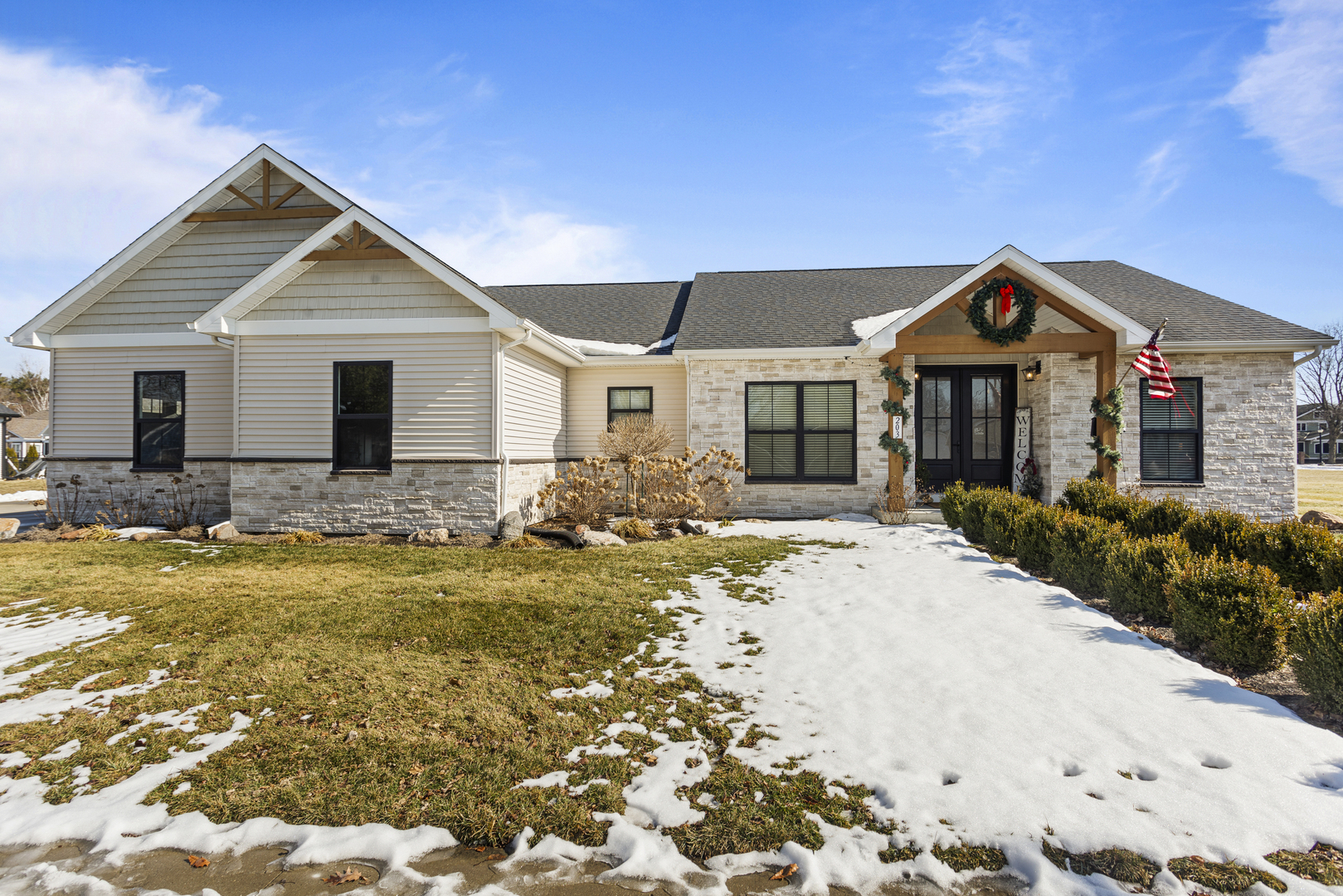 203 N Niles Avenue, Tuscola, IL