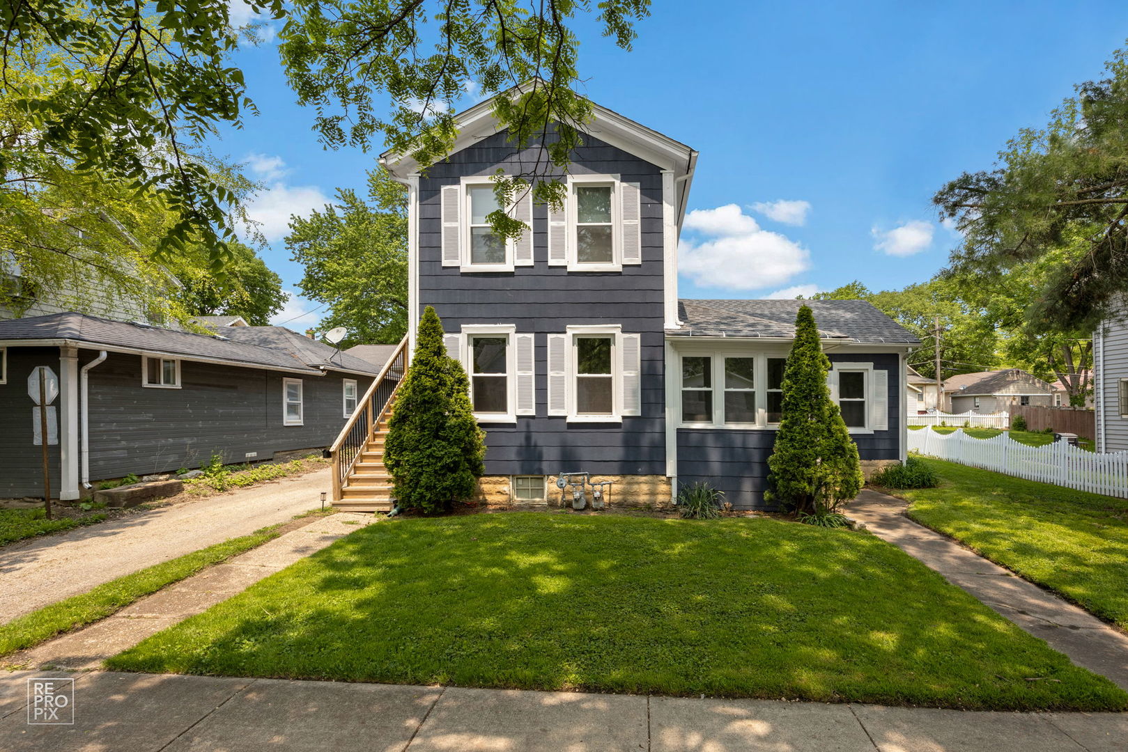 714 E Jackson Street #1, Morris, IL