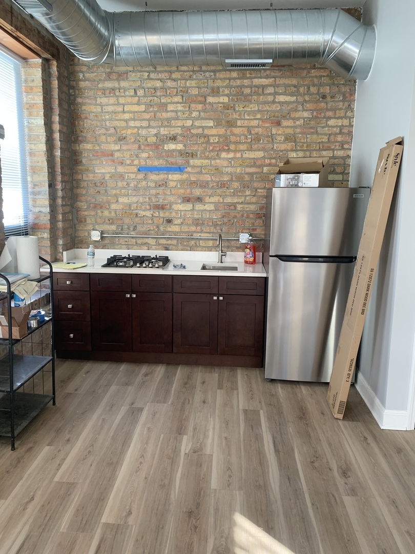 826 S WESTERN Avenue, Chicago, IL