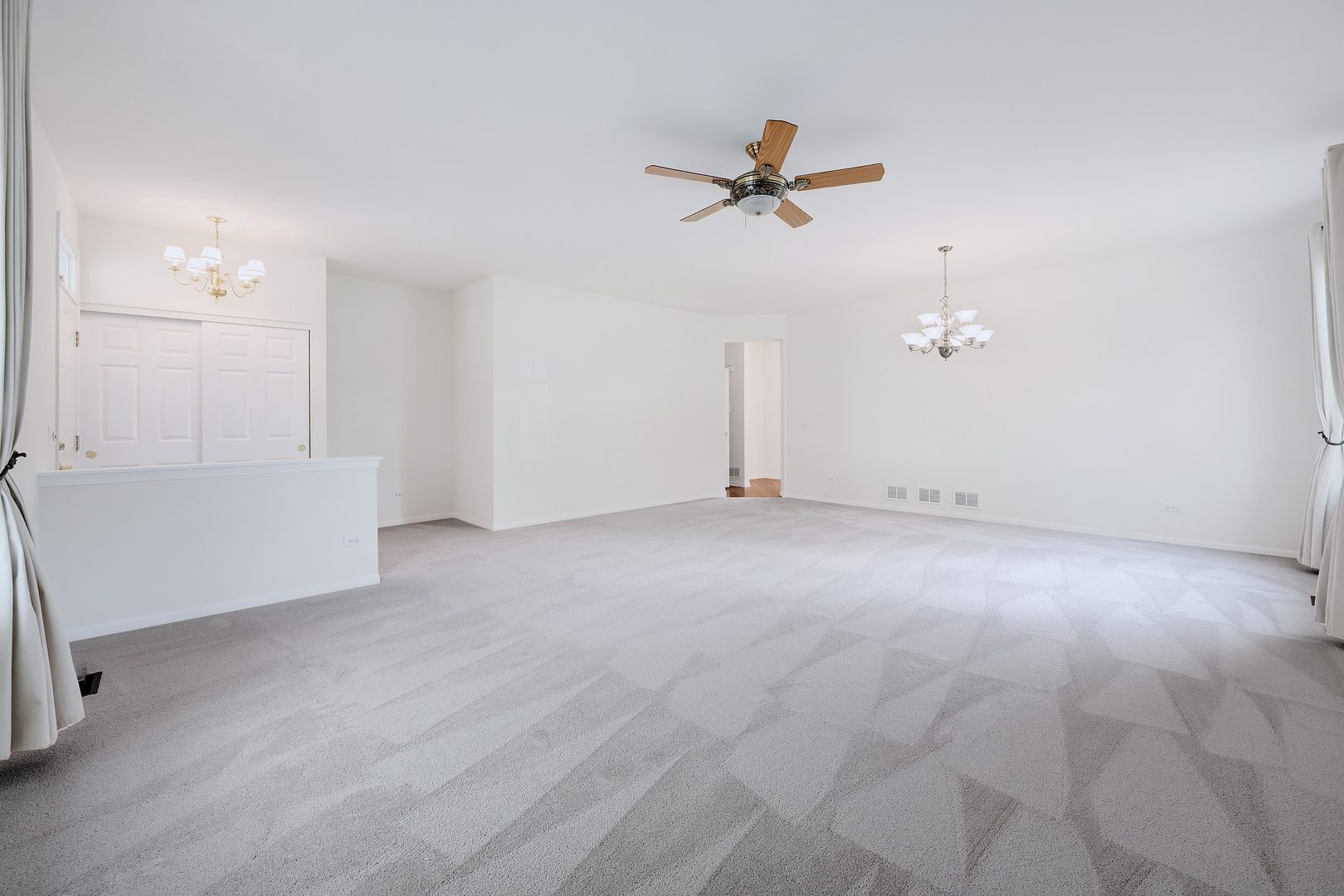 669 Saugatuk Circle, Romeoville, IL