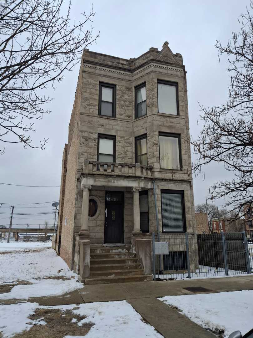 2846 W WASHINGTON Boulevard #G, Chicago, IL