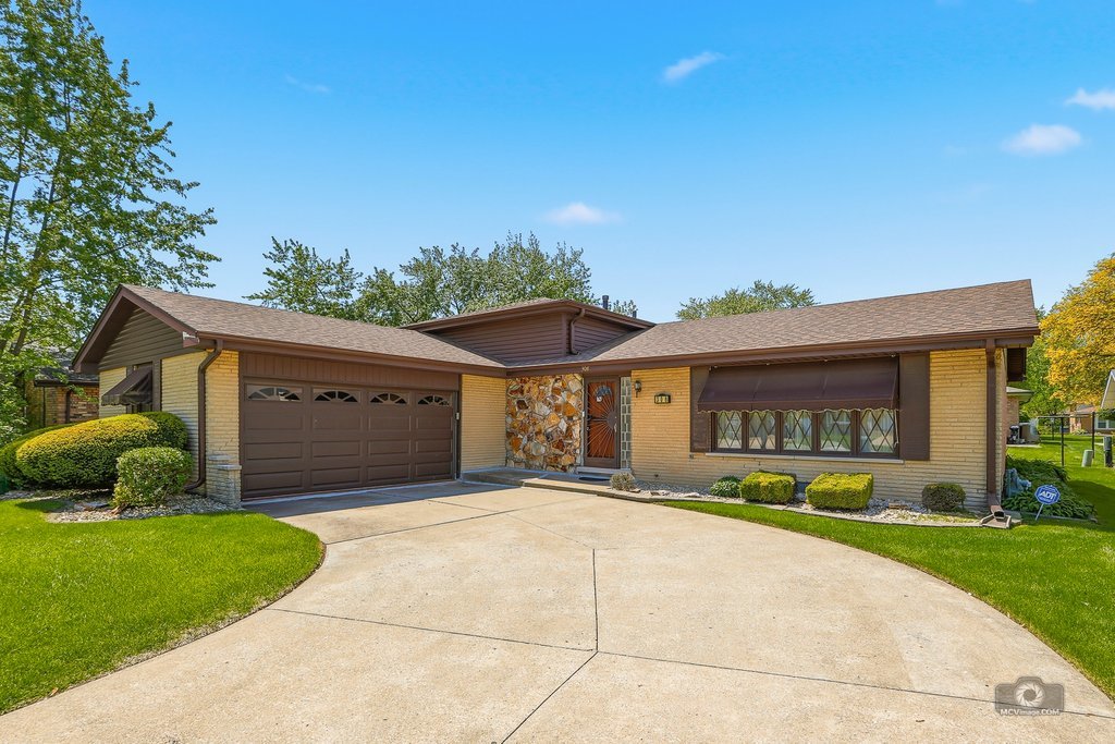 308 S Hickory Street, Glenwood, IL