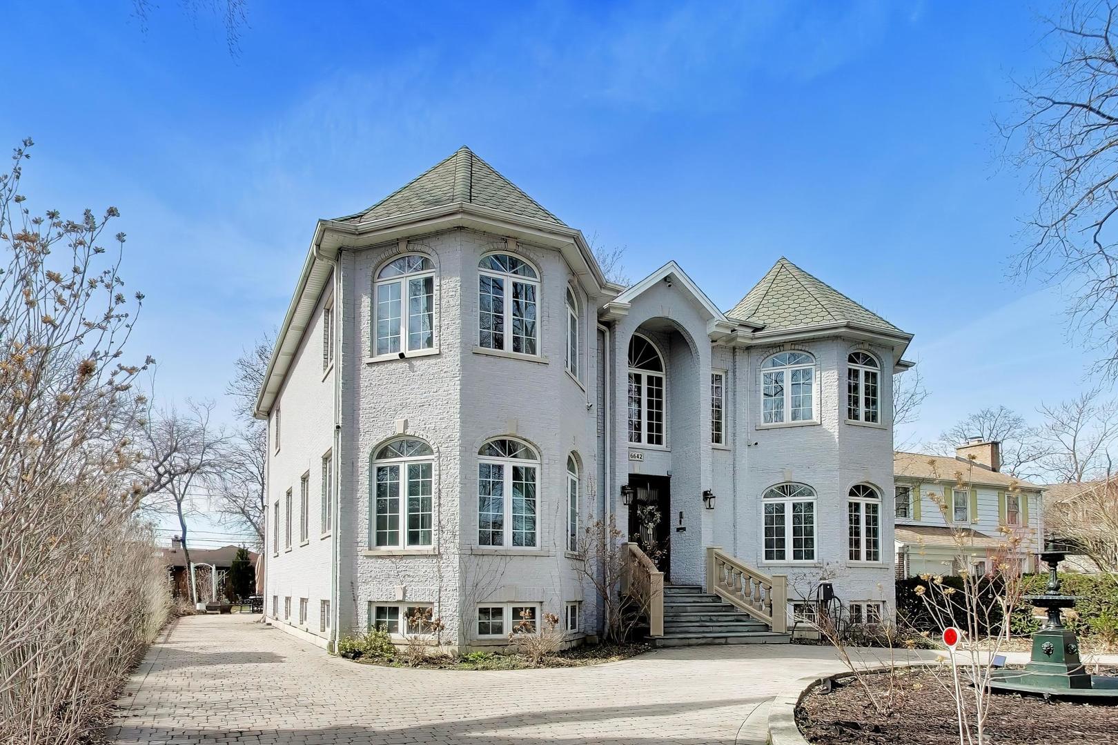 6642 N Kilbourn Avenue, Lincolnwood, IL