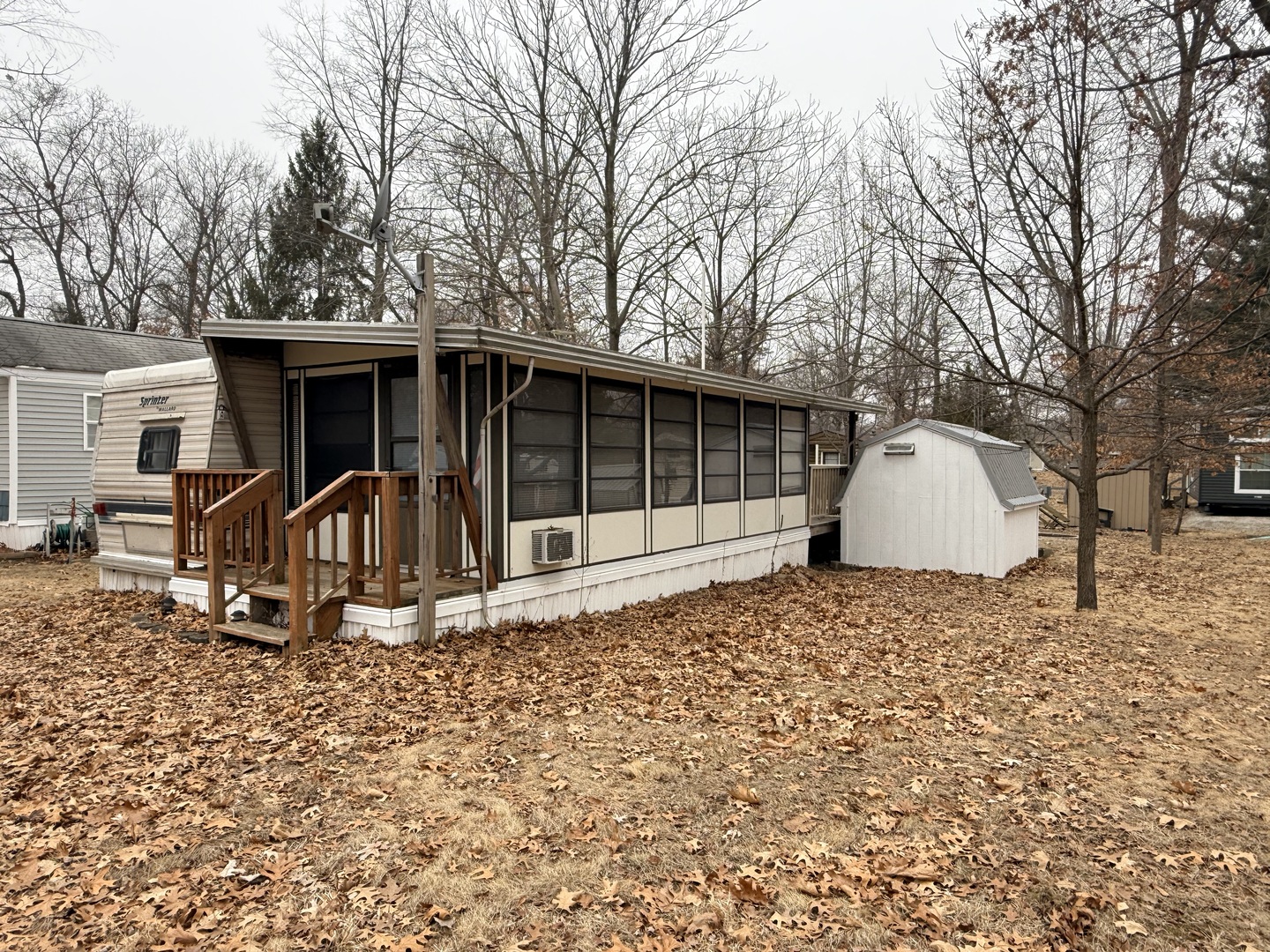 8-21/22 Woodhaven Lakes, Sublette, IL