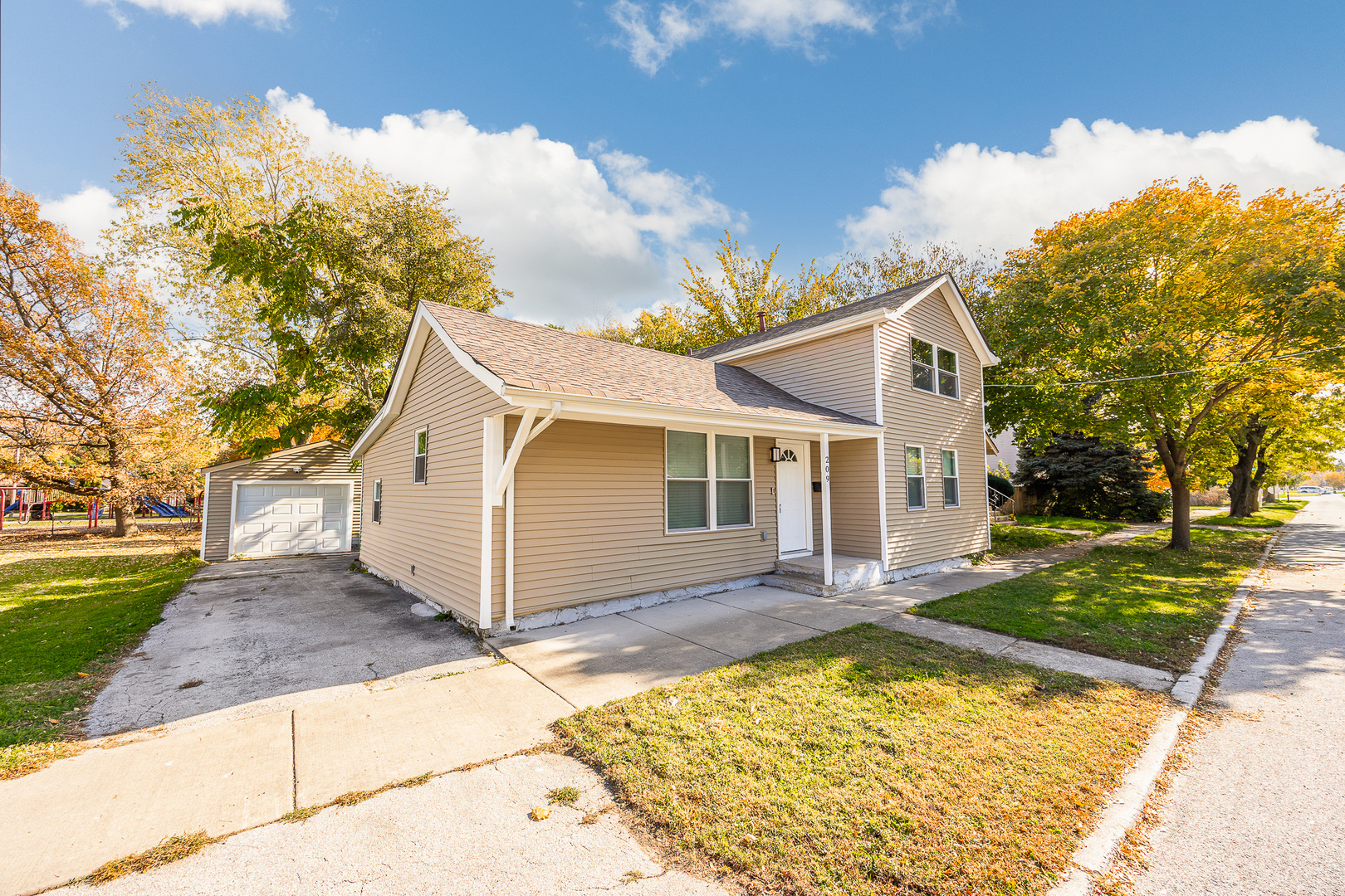 209 N Hunter Street, Thornton, IL