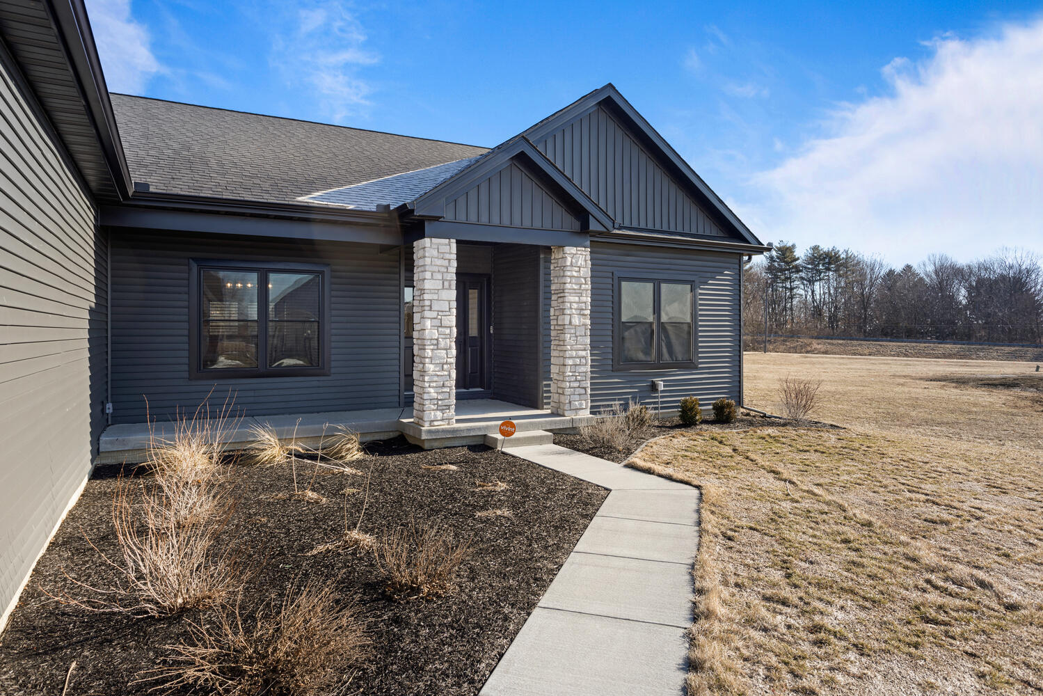 606 N Beacon Hill Circle, Urbana, IL