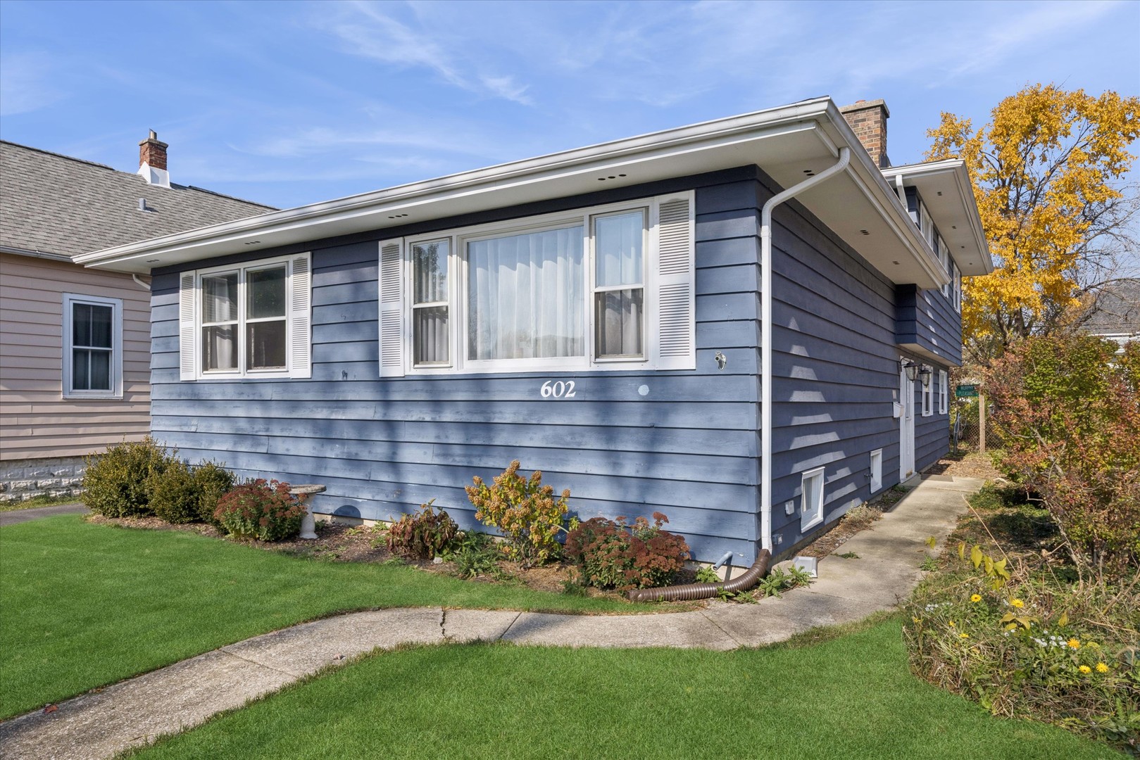 602 Prairie Avenue, Downers Grove, IL
