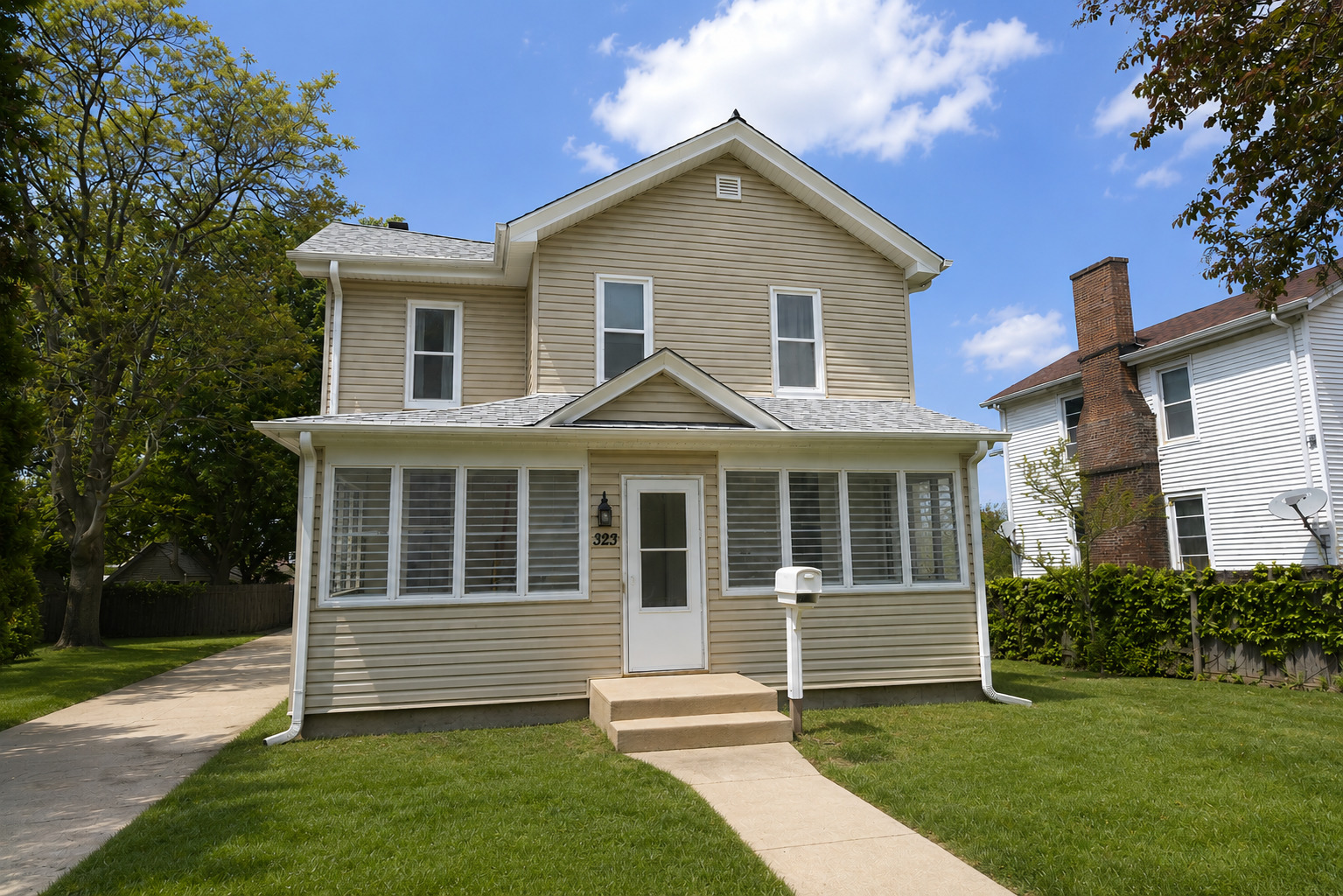 323 S Broadway Avenue, Aurora, IL