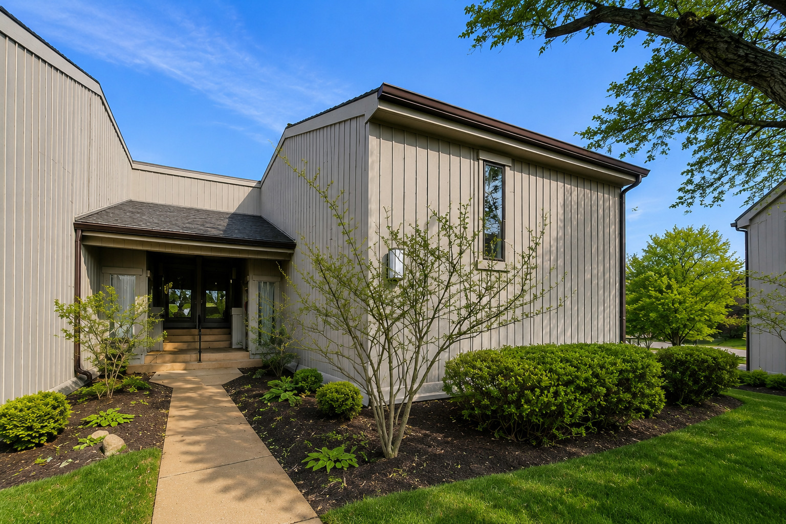 83 THORNHILL Lane #B, Lake Barrington, IL