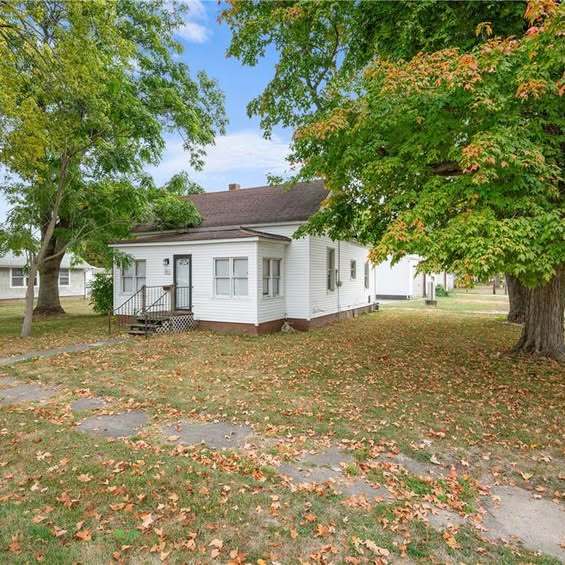221 S Ohio Street, Chrisman, IL
