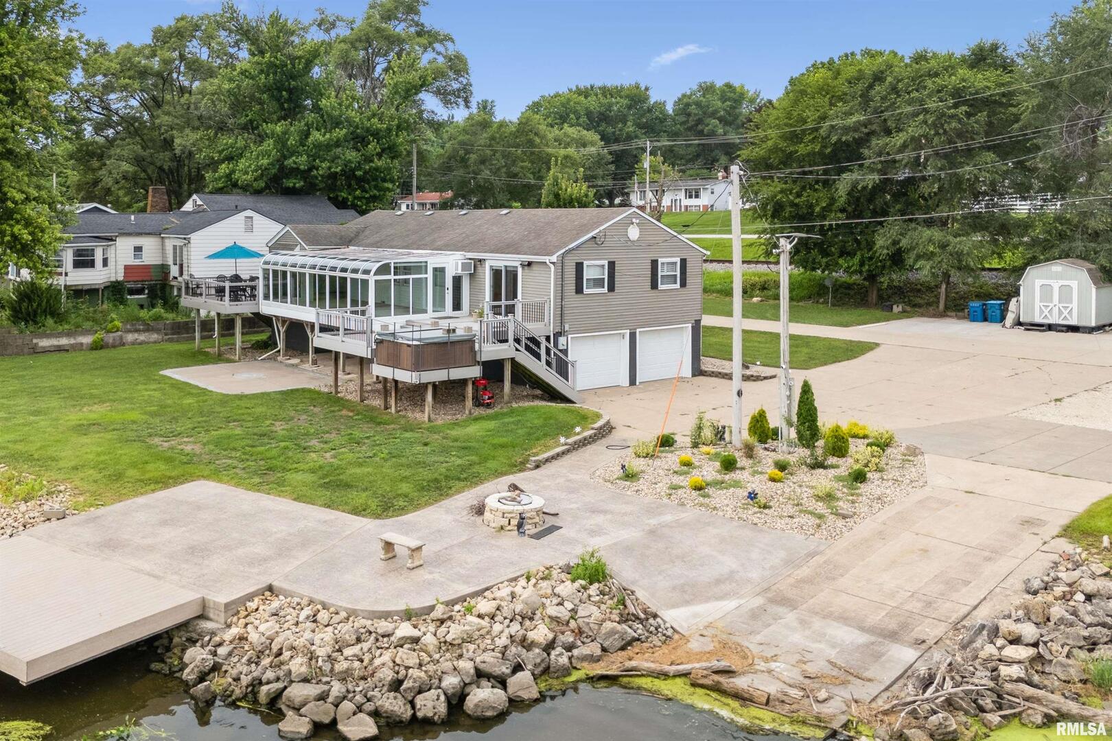 22799 GREAT RIVER Road, Le Claire, IA