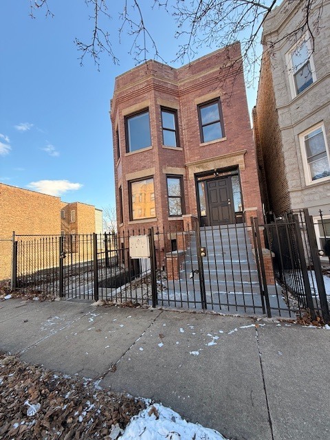 3651 W Grenshaw Street #01, Chicago, IL
