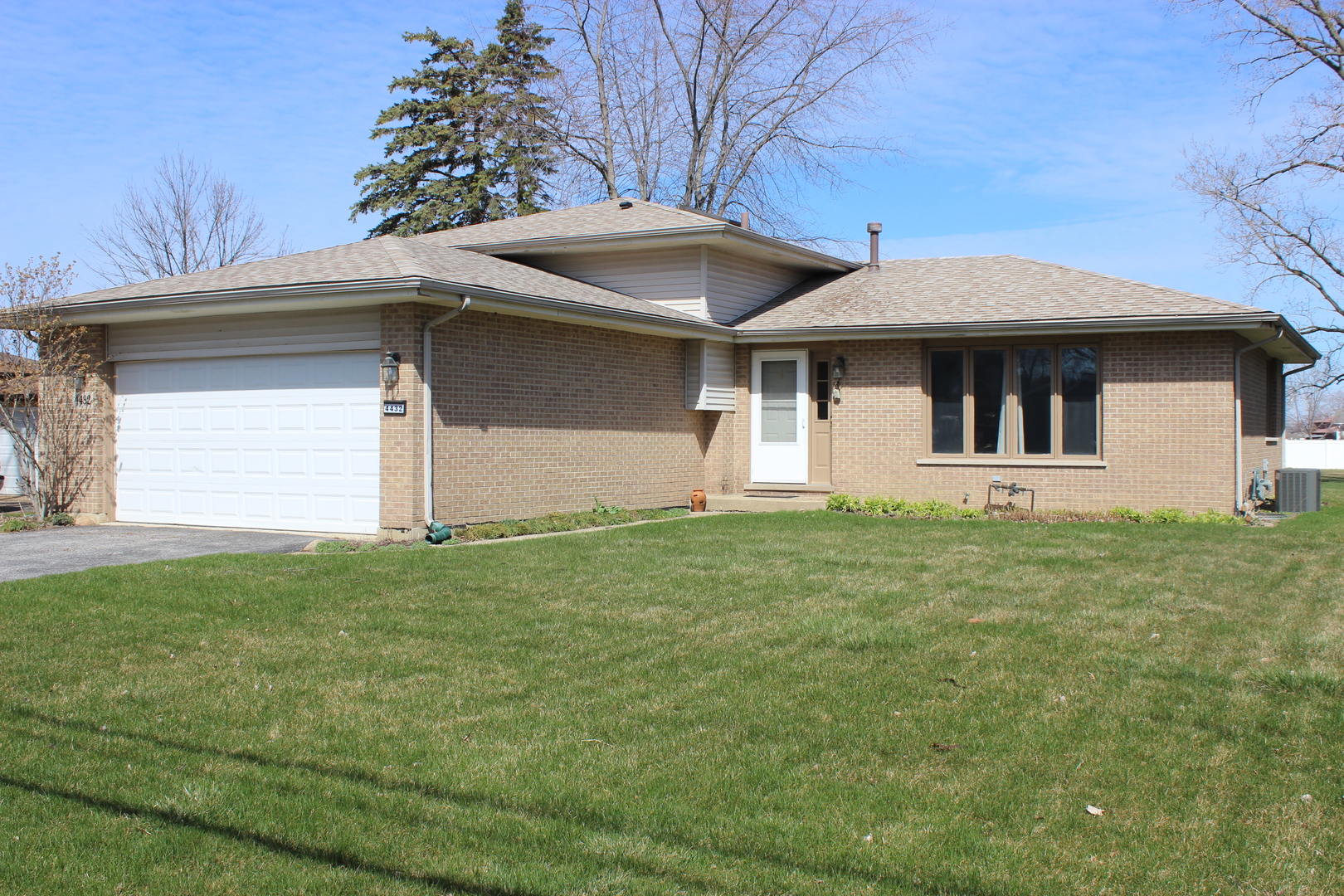 4432 143rd Street, Crestwood, IL