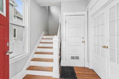 127 N West Street #2R, Wheaton, IL