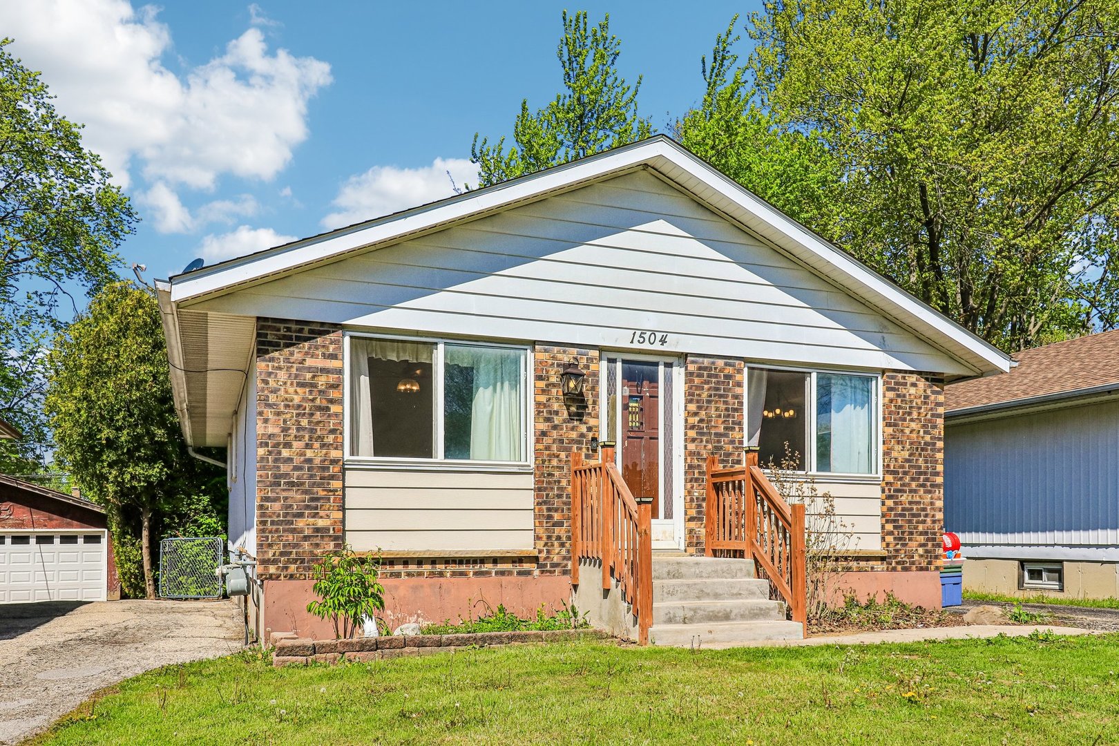 1504 Elm Avenue, Round Lake Beach, IL