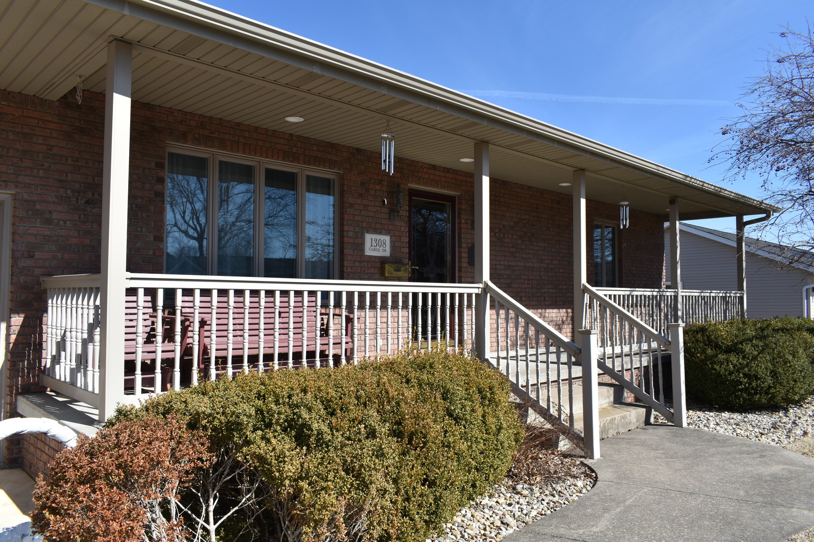 1308 W Carol Drive, Roanoke, IL