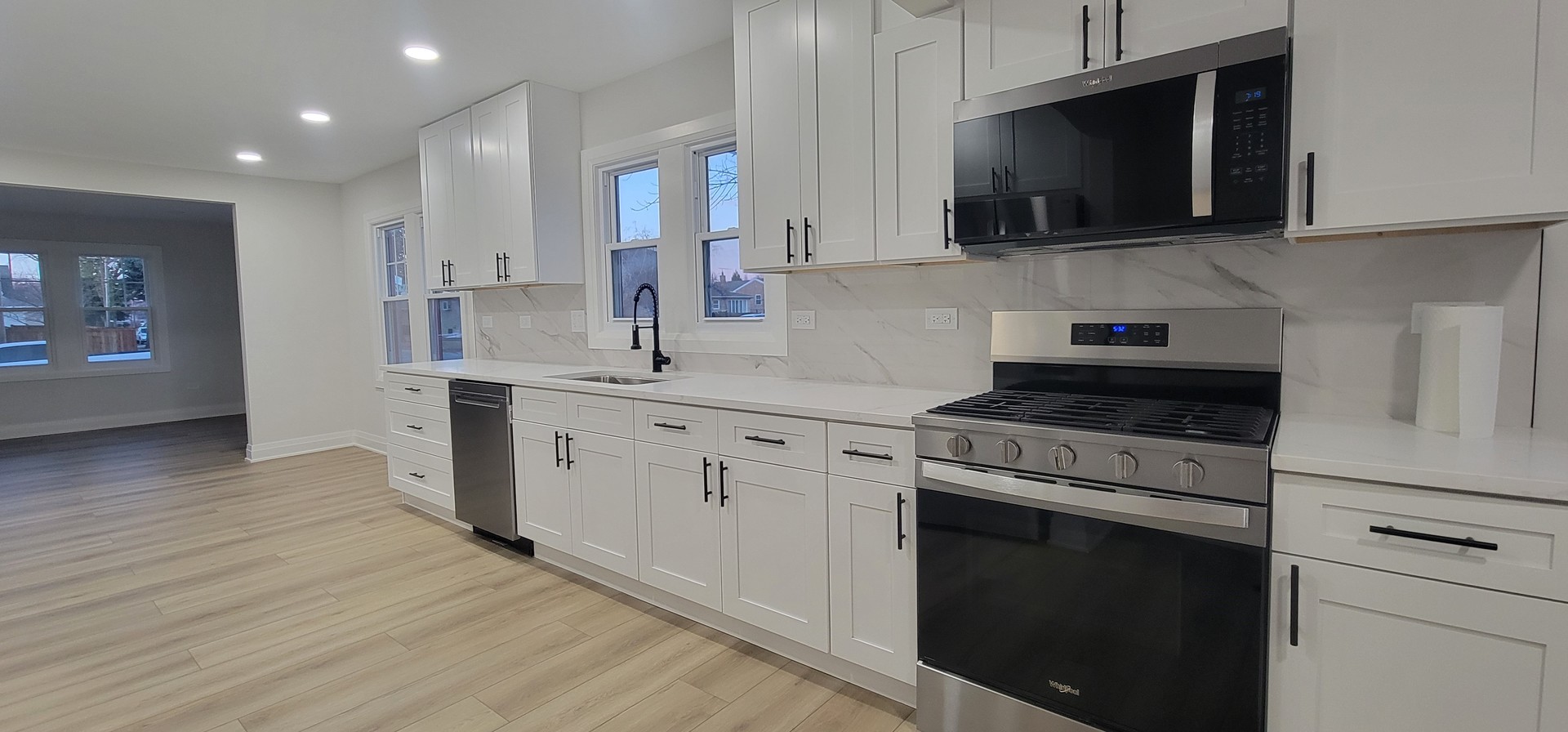 7501 W Winnemac Avenue, Harwood Heights, IL